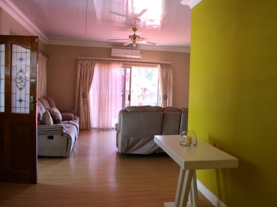 3 Bedroom Property for Sale in Riviera Northern Cape